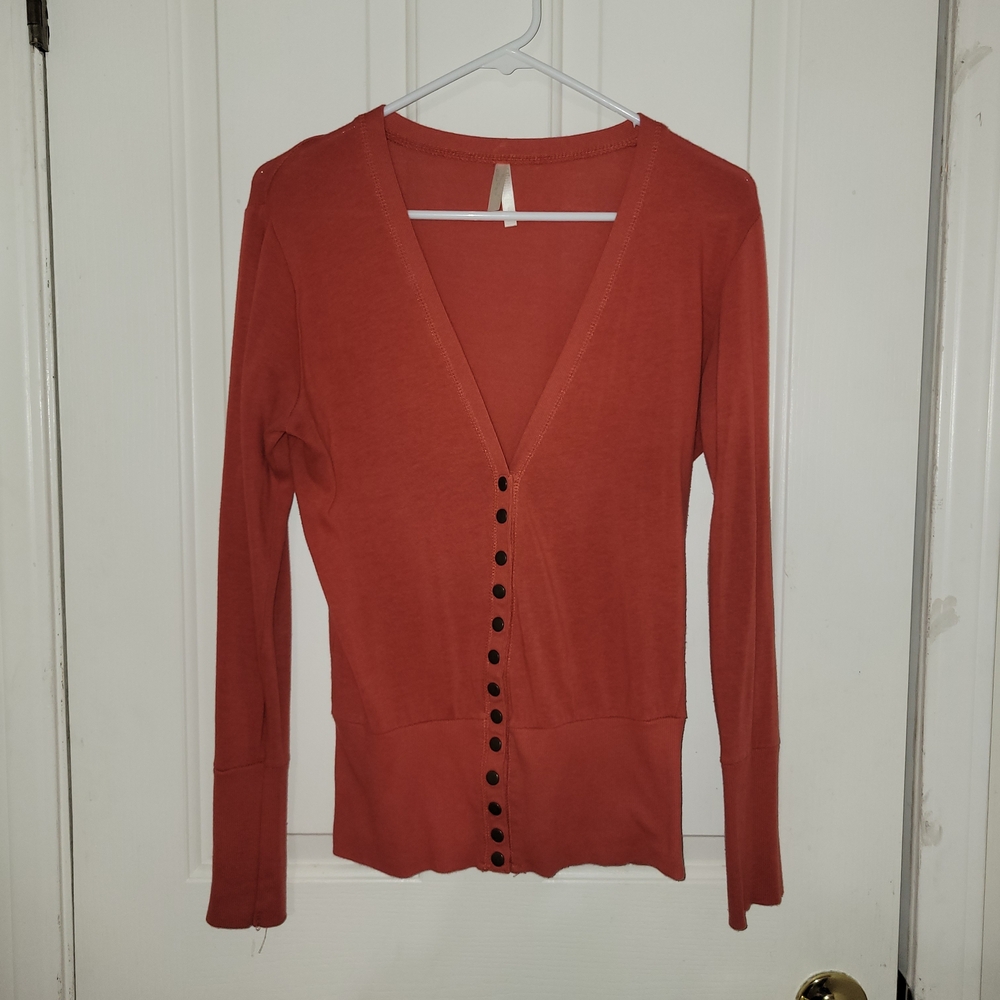 Chic Button-Up Cardigan in Rust